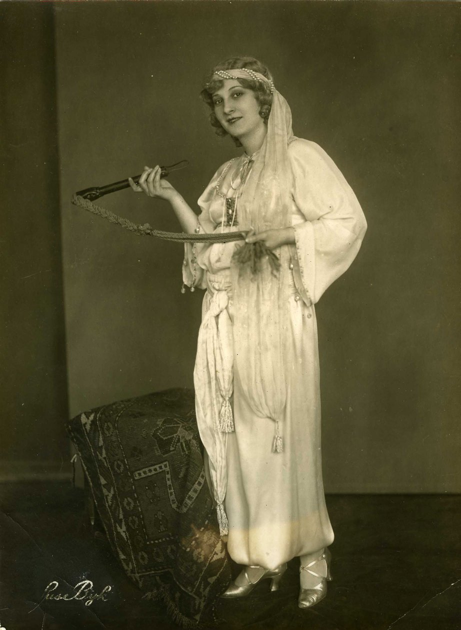 Die Entführung aus dem Serail - Lotte Schoene (Schone) (1891-1977) als Blonde in "Die Entführung aus dem Serail" von Wolfgang Amadeus Mozart von Anonymous Anonymous