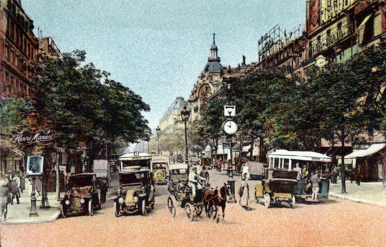 Paris: Verkehr auf dem Boulevard des Italiens, einer der großen Boulevards der Stadt. Fotografie von 1920 in „Artistic Album“ der Stadt Paris. Private Sammlung. von Anonymous Anonymous