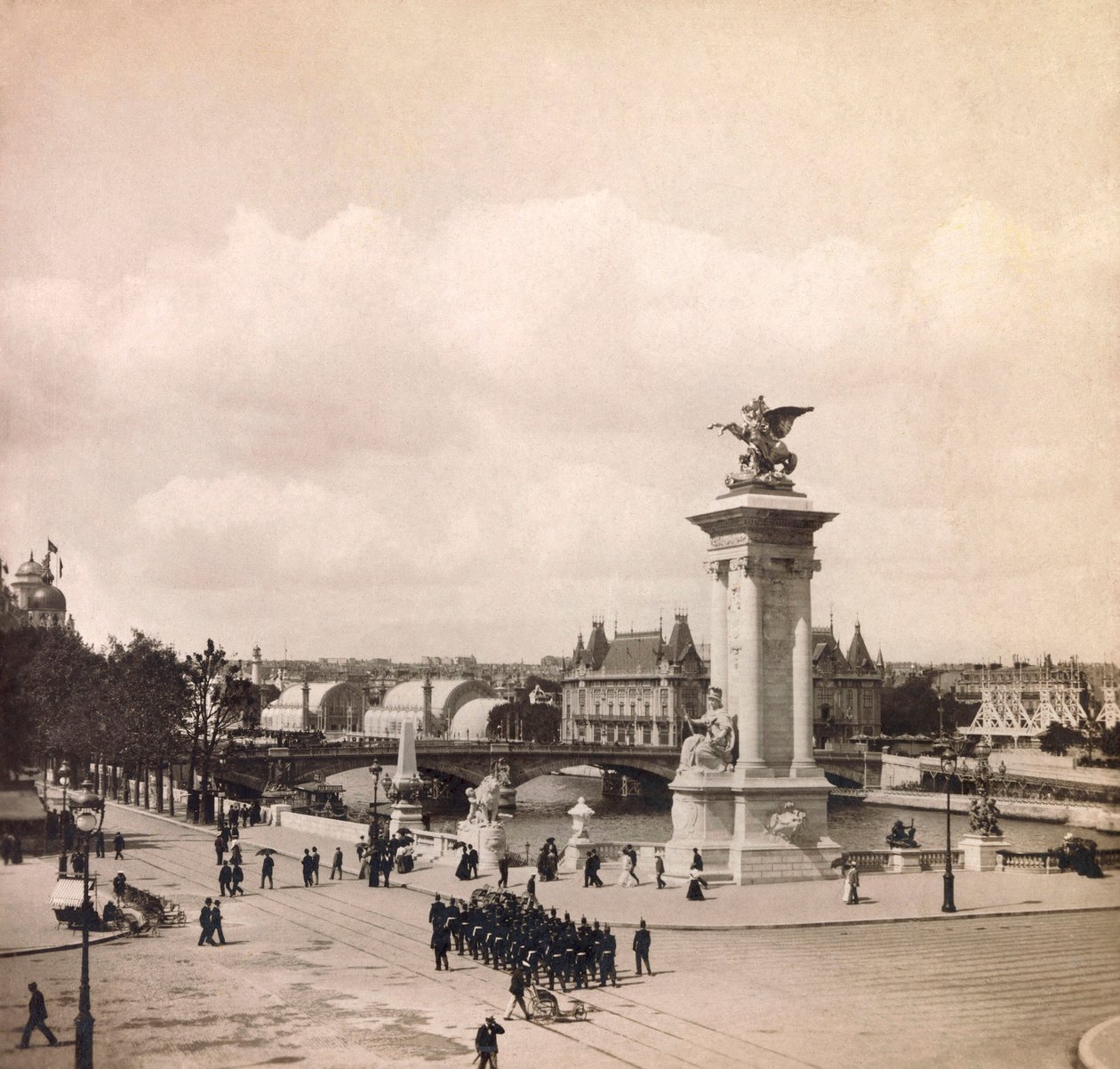 Weltausstellung 1900 in Paris: Pylon der Pont Alexandre III von Anonymous Anonymous