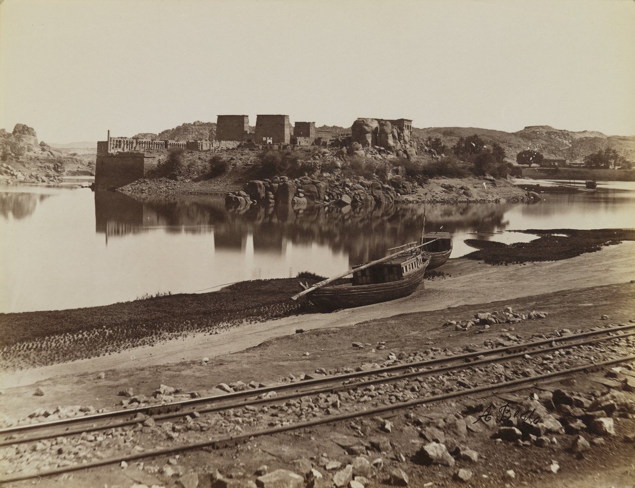 Philae, Blick auf das Ostufer des Nils, Nordwesten von Antonio Beato