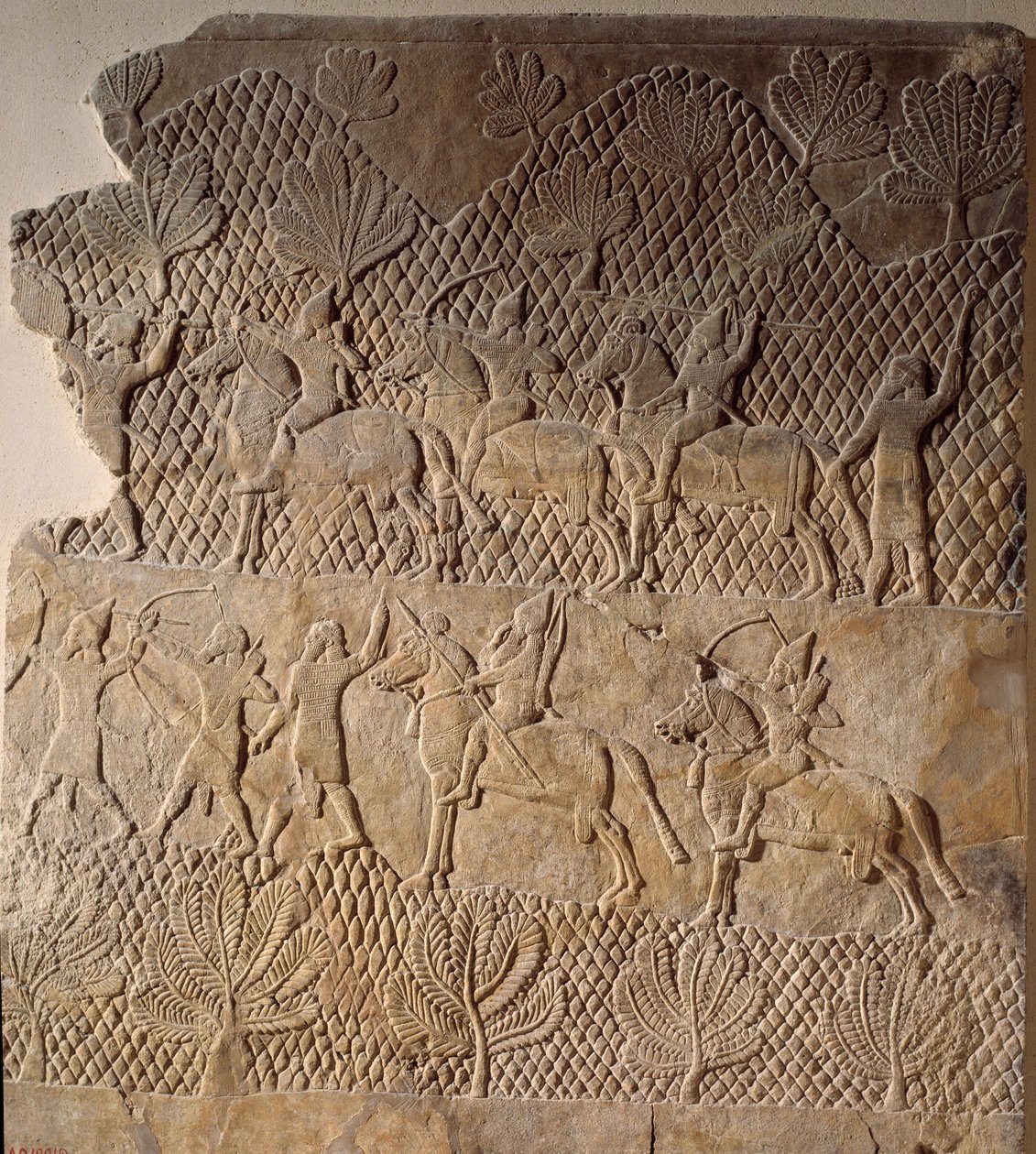 Kampfszene. Flachrelief aus dem Palast von Assurbanipal, Assyrien (7. Jahrhundert v. Chr.). Paris, Louvre Museum von Assyrian