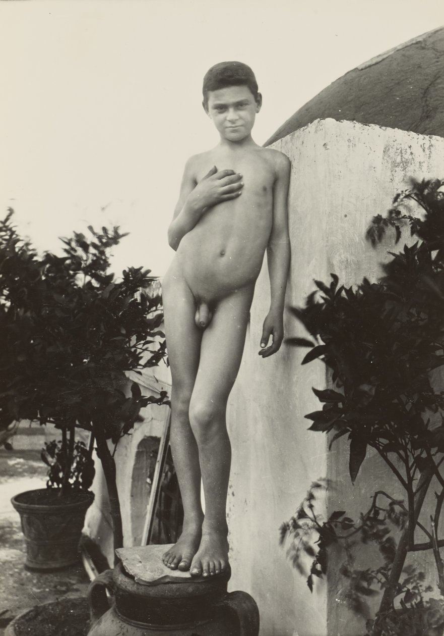Stehender Akt von Baron Wilhelm von Gloeden