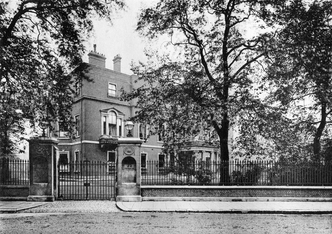 Portman House, Portman Square (1908) von Bedford Lemere and Company