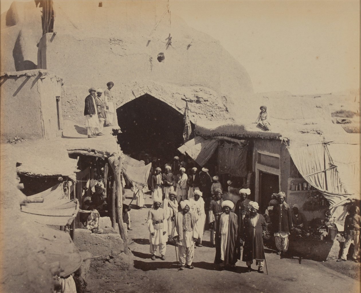 Charsu, der Punkt, an dem sich die Straßen von den Haupttoren treffen und die Szene des Mordes an Captn Wallis durch einen Ghazi von Benjamin Simpson