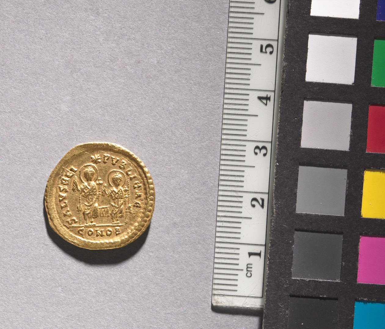 Solidus von Theodosius II. und Valentinian III. (Rückseite), 408-425 von Byzantine