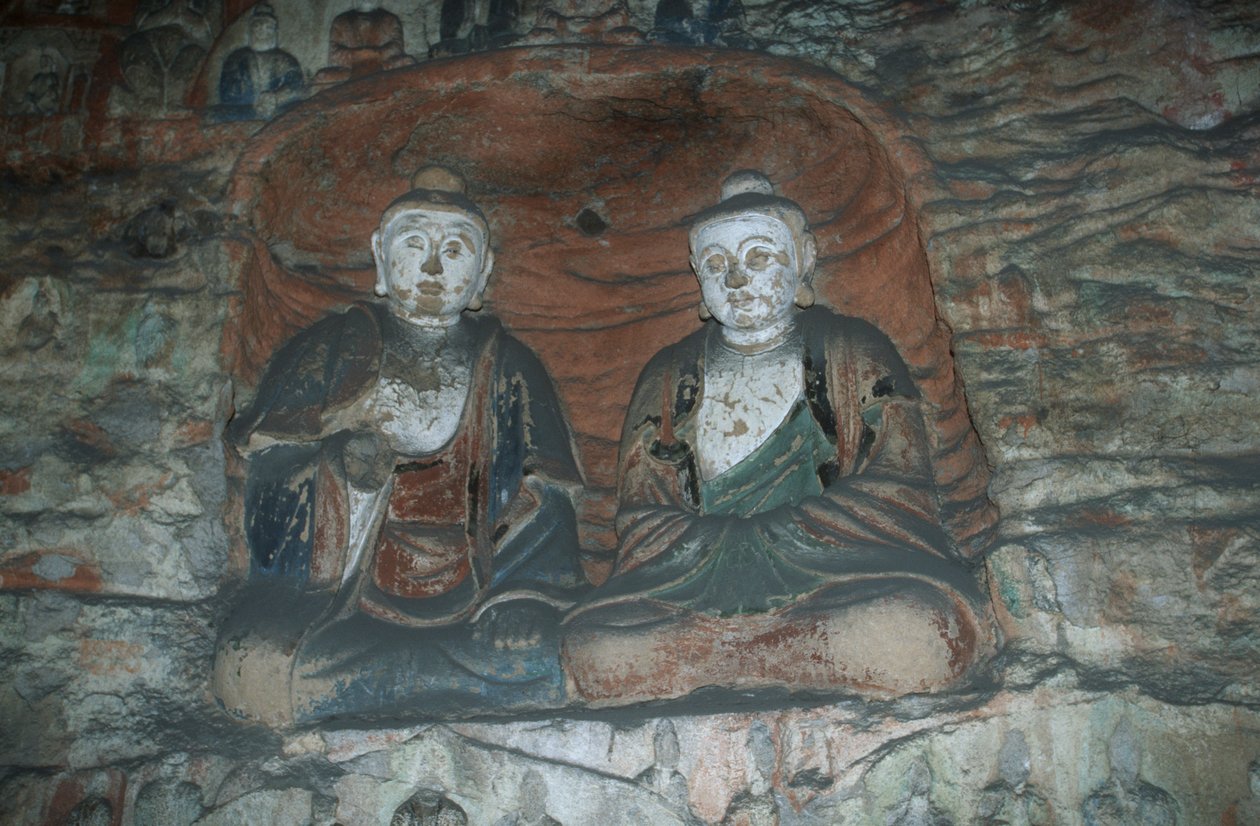 China, Provinz Shanxi, Sandstein-Statuen von Buddha in den Yungang-Grotten von J.B. and Brown J. Rowbotham
