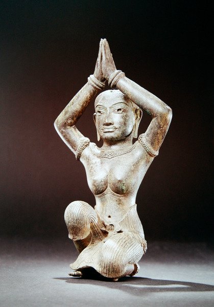 Kniende Frau, zweite Hälfte des 11. Jahrhunderts von Cambodian