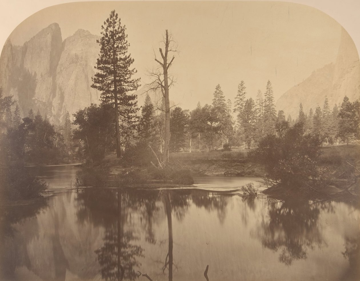 Flussblick Talabwärts, Cathedral Rock links, 1861 von Carleton Emmons Watkins