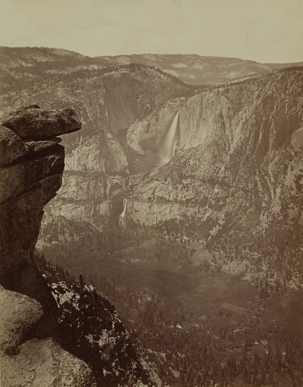 Yosemite-Fälle vom Glacier Point von Carleton Emmons Watkins