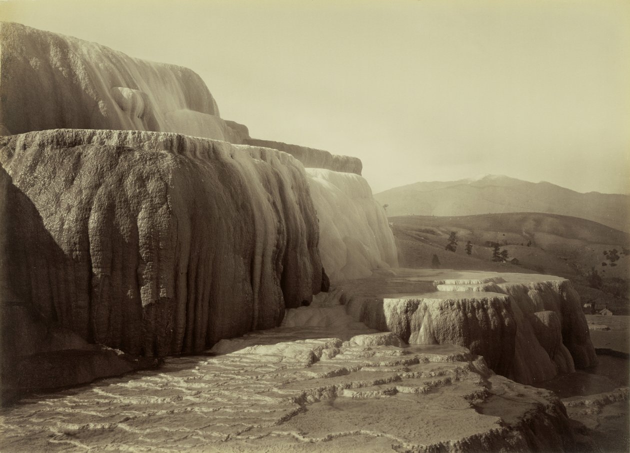 Minerva Terrassen, Mammoth Hot Springs Nationalpark von Carleton Watkins