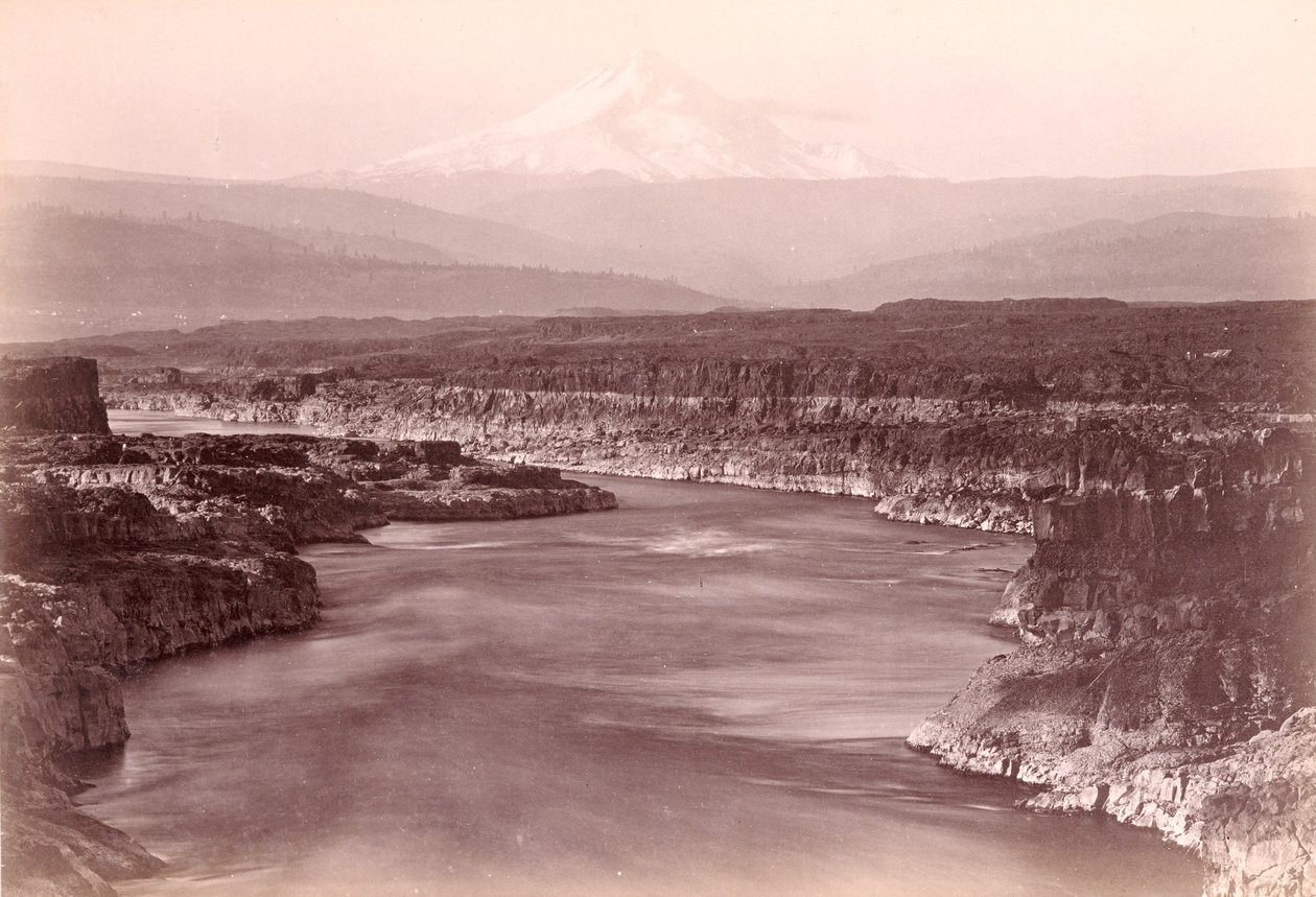 [Mt. Hood von den Dalles, Oregon] von Carleton Watkins