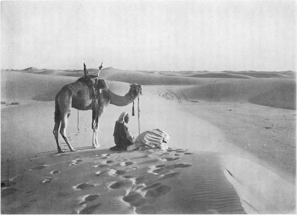Das Abendgebet in der Wüste, ca. 1913 von Charles J. S. Makin