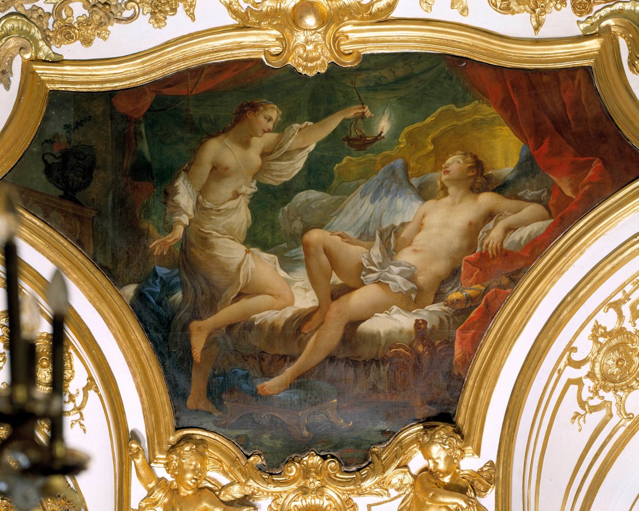 Psyche hebt seine Lampe, um seine Frau Eros (oder Amor) zu betrachten von Charles Joseph Natoire