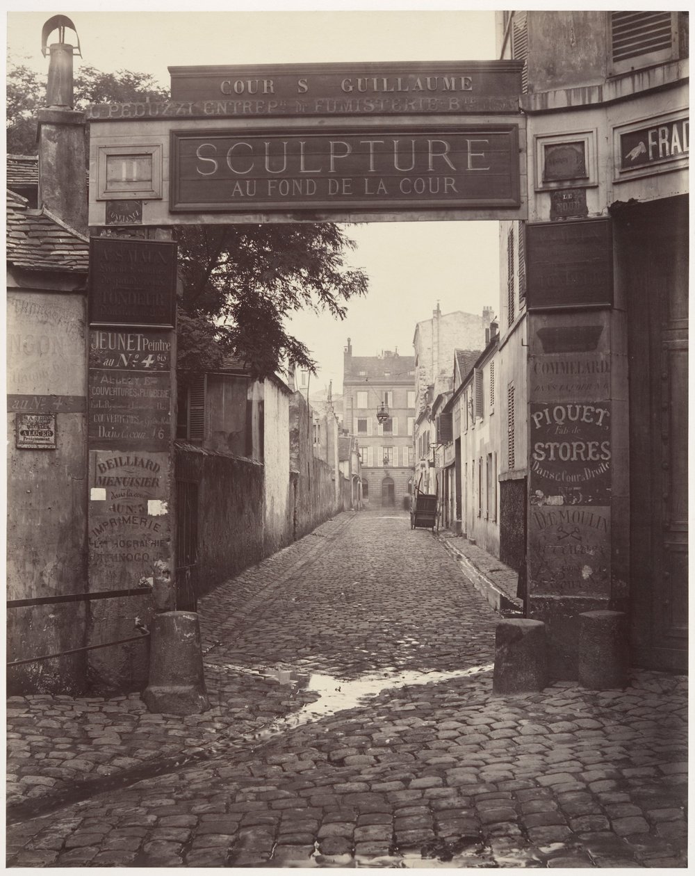 Cour Saint-Guillaume von Charles Marville