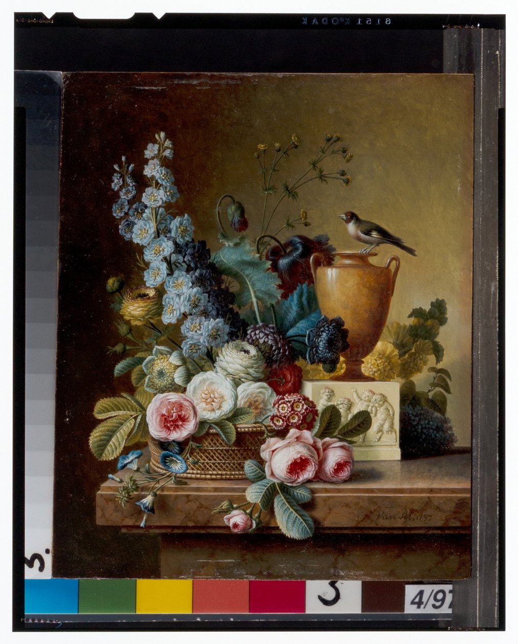Eine Vase mit Blumen auf einem Marmorsims & Ein Korb mit Blumen und einem Stieglitz von Christiaan van Pol