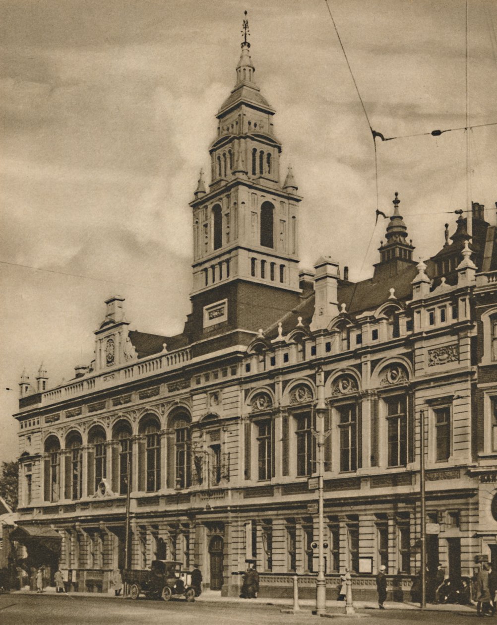 Rathaus von Hammersmith vom Hammersmith Broadway, ca. 1935 von Donald McLeish