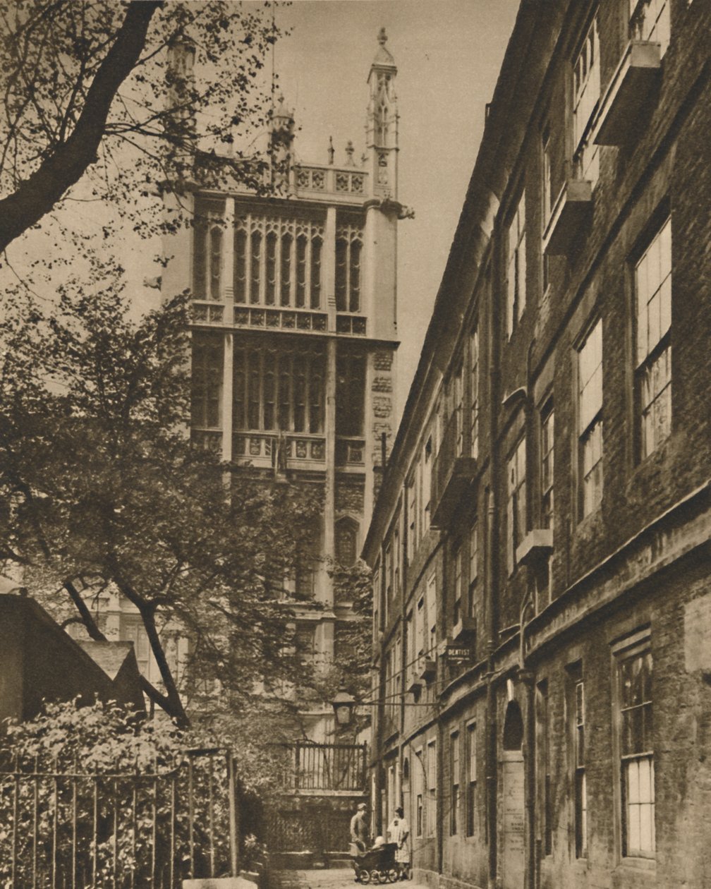 Turm des Archivs von Cliffords Inn, ca. 1935 von Donald McLeish