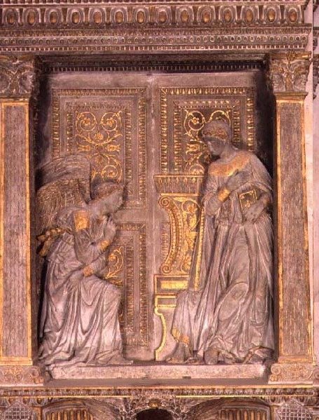 Cavalcanti-Verkündigung (vergoldeter Kalkstein) von Donatello
