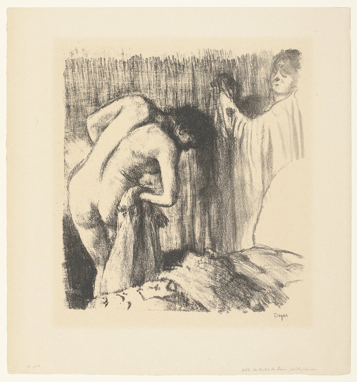 Frau trocknet sich nach dem Bad ab und bekommt Kleidung gereicht von einer Frau von Edgar Degas