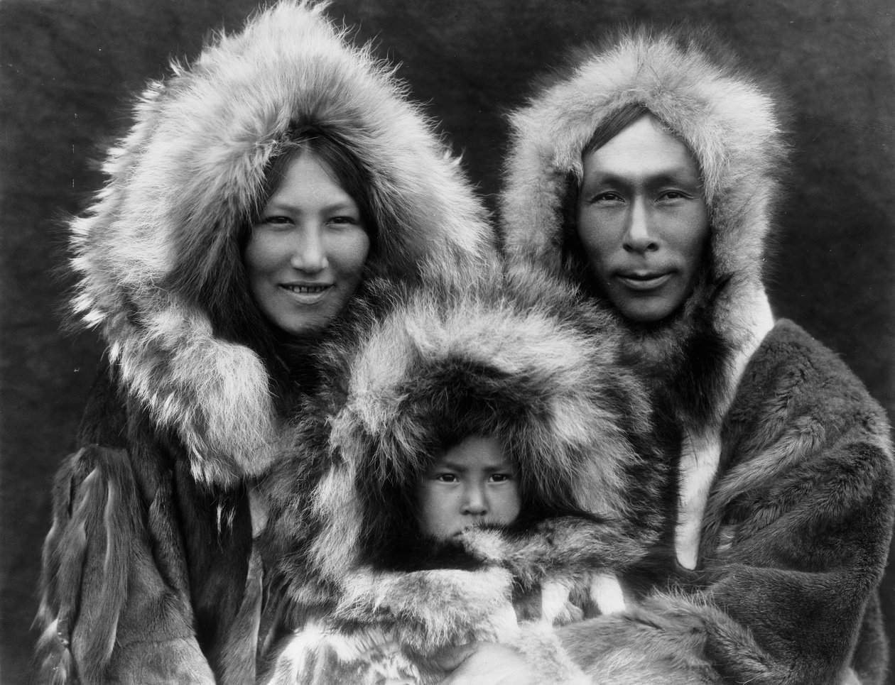 Eine Familiengruppe, Noatak, ca. 1929 von Edward Sheriff Curtis
