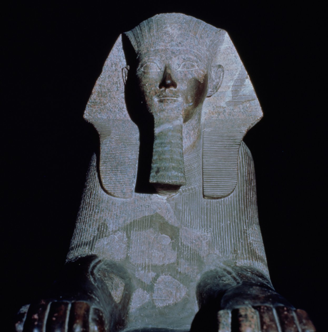 Eine Sphinx der Königin Hatschepsut, aus dem Totentempel der Hatschepsut, Neues Reich (Granit) von Egyptian 18th Dynasty