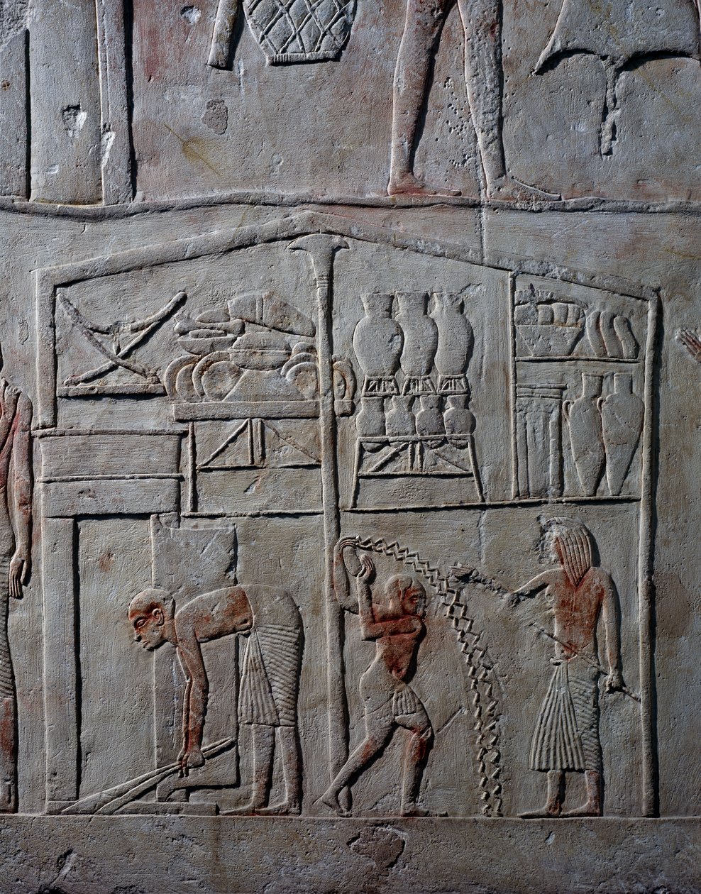 Anordnung von Lebensmitteln in Lagern, Kalksteinwandrelief, aus dem memphitischen Grab von Horemheb in Saqqara, Ägyptische Zivilisation, Neues Reich, Dynastie XVIII von Egyptian 18th Dynasty