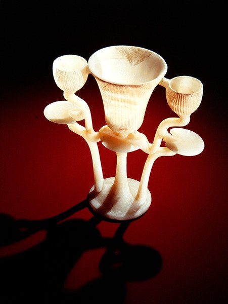 Lampe in Form von drei Lotusblumen, aus dem Grab von Tutanchamun, Neues Reich von Egyptian 18th Dynasty