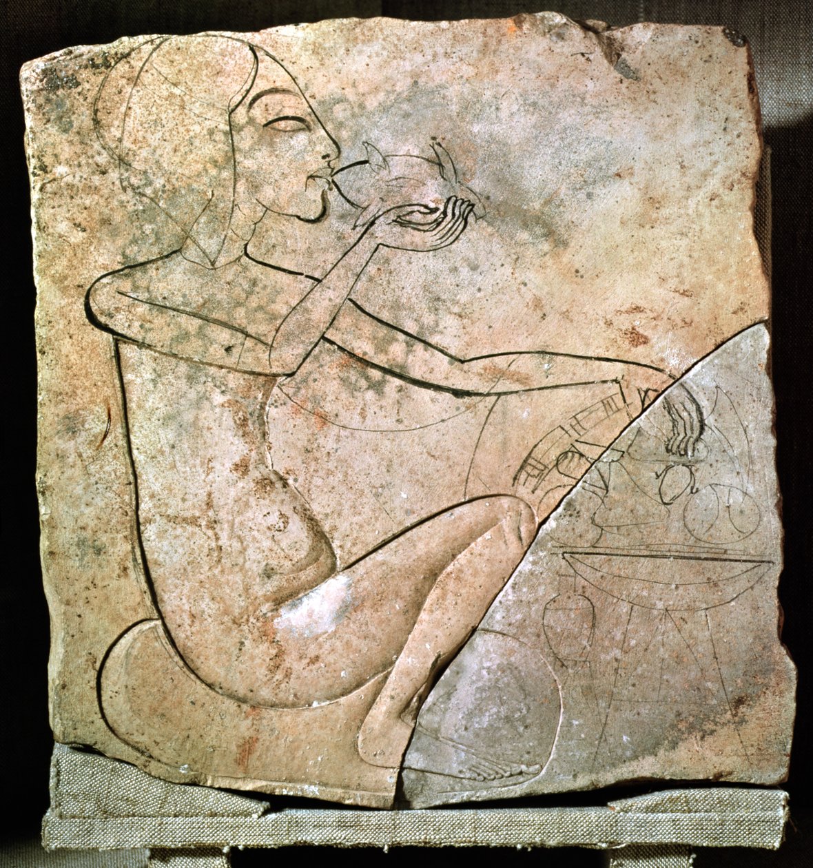 Relief, das eine Prinzessin zeigt, die eine gebratene Ente isst, aus dem Nordpalast in Tell El-Amarna, Neues Reich, ca. 1353-1337 v. Chr. (Kalkstein) von Egyptian 18th Dynasty