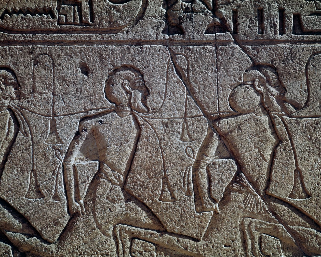 Assyrische Gefangene von Ramses II, Relief, Haupttempel von Abu Simbel (Unesco-Welterbeliste) von Egyptian 19th Dynasty