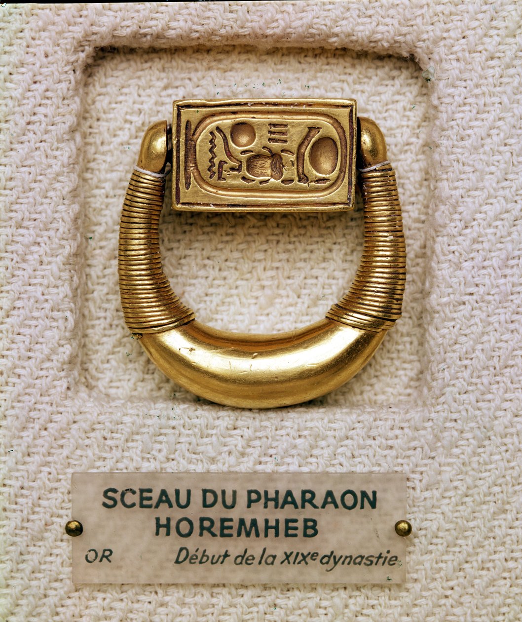 Ring mit dem Siegel von General Horemheb (ca. 1323-1295 v. Chr.) Neues Reich (Gold) von Egyptian 19th Dynasty