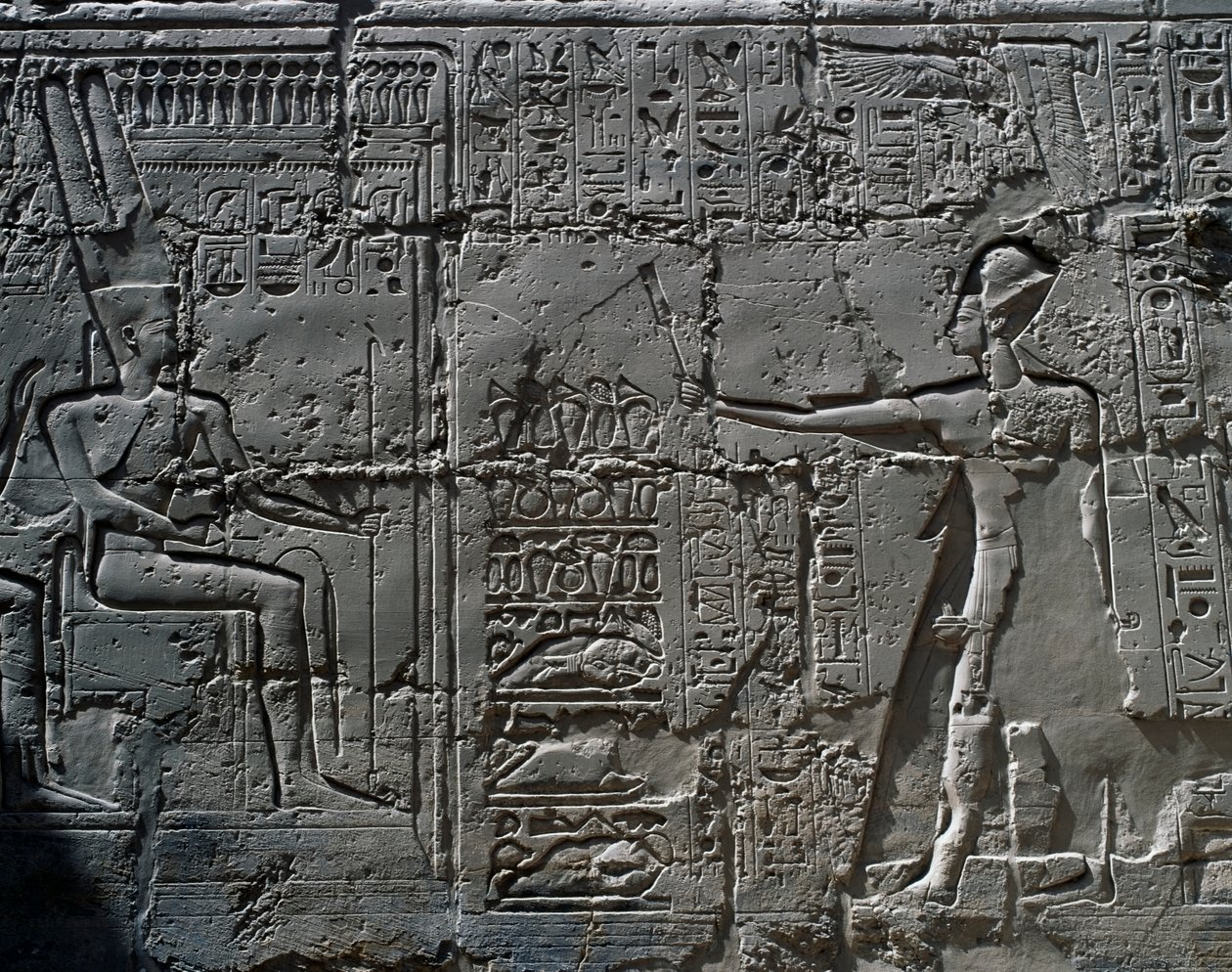 Der König vor Gott Amun, Detail aus Szenen von Opfergaben an Götter, Relief, Innenwände der Großen Hypostylhalle, Karnak-Tempelkomplex (Unesco-Welterbeliste) von Egyptian 19th Dynasty