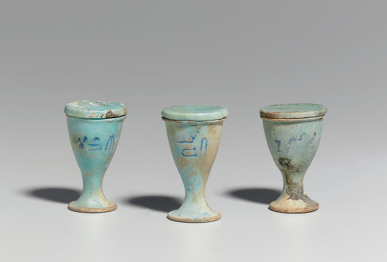 Drei Tassen, 664-30 v. Chr., Spät-ptolemäische Periode von Egyptian 26th Dynasty