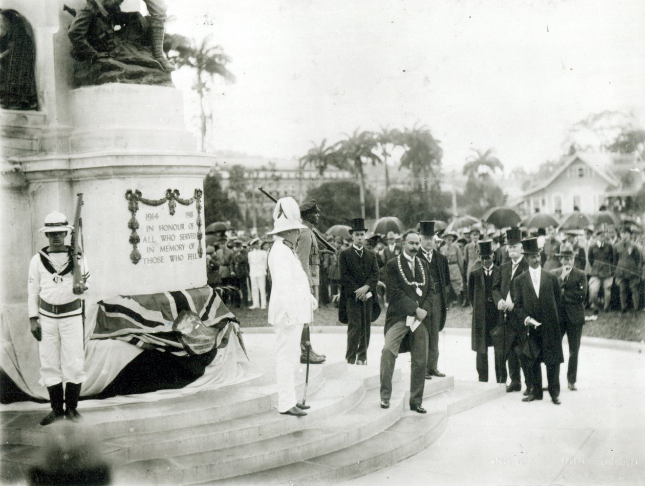 Die Enthüllung des Kriegerdenkmals, Port of Spain, Trinidad, 1920 von English Photographer