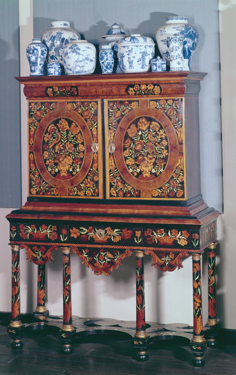 Schrank auf Ständer, 1685-1700 von English School