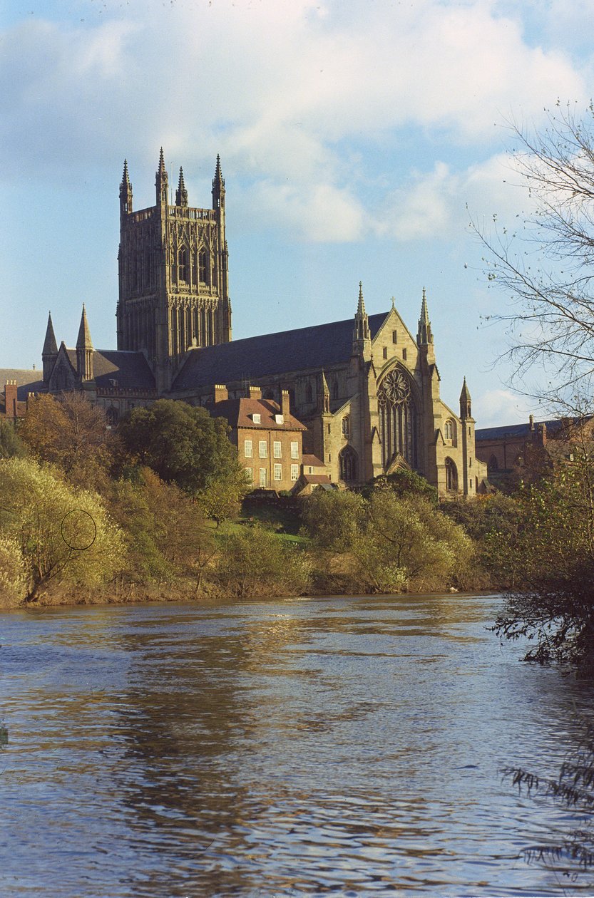 Nordwestansicht vom Fluss Severn von English School