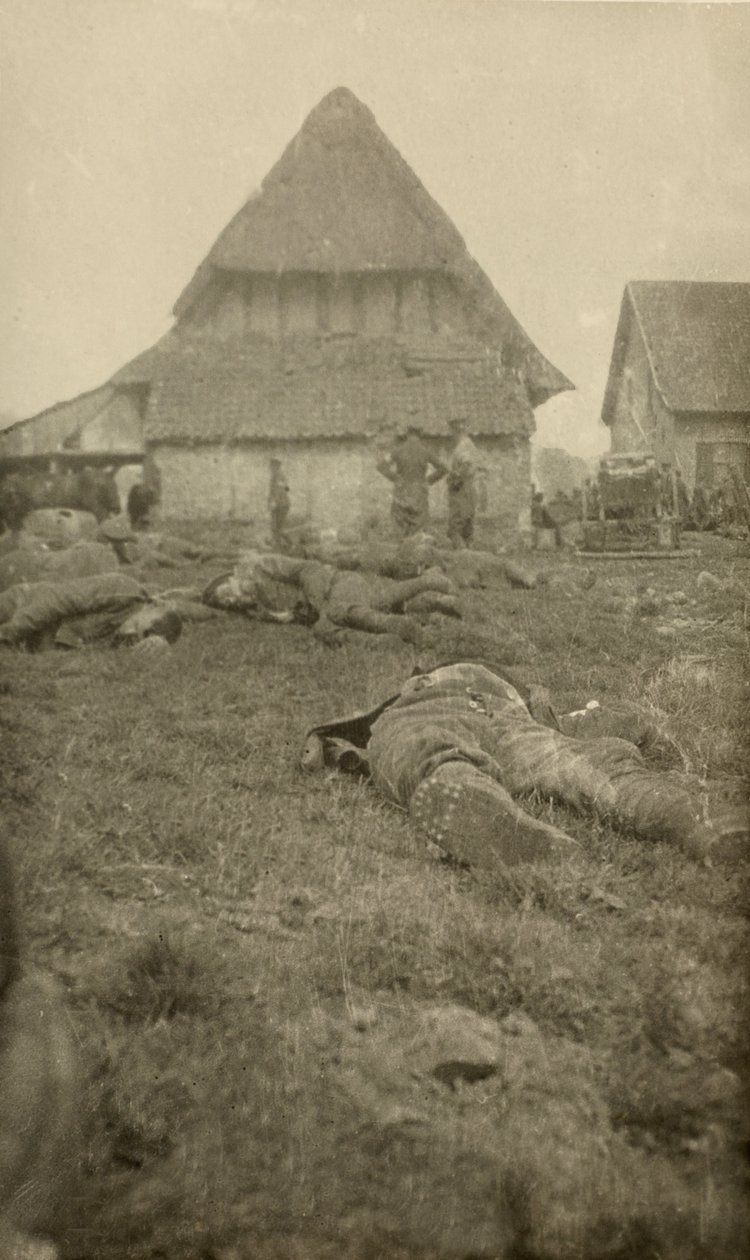Aus einem Album mit 134 Fotografien im Zusammenhang mit dem Ersten Weltkrieg, Westfront, 1914-18 von English Photographer