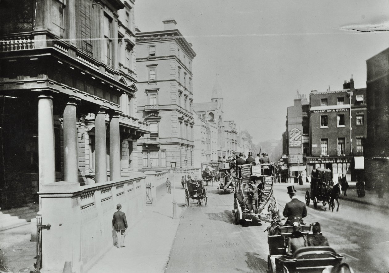 Knightsbridge, Westminster LB: Blick nach Osten bei Albert Gate, 1890 von English Photographer