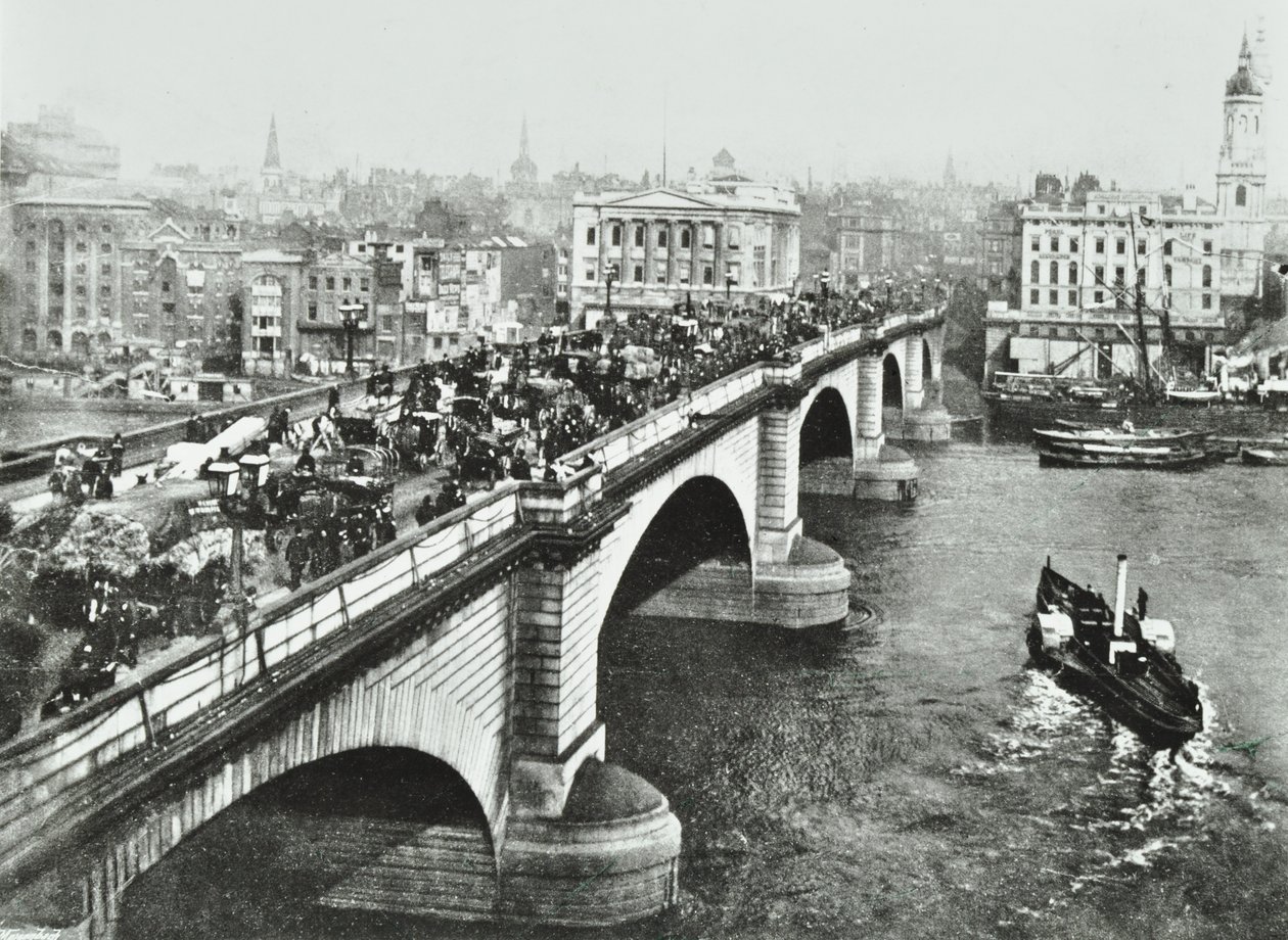 London Bridge: Pferdeverkehr auf der Brücke, 1895 von English Photographer