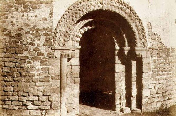 Schloss Ludlow: das Rundkirchentor, ca. 1852-3 von English Photographer