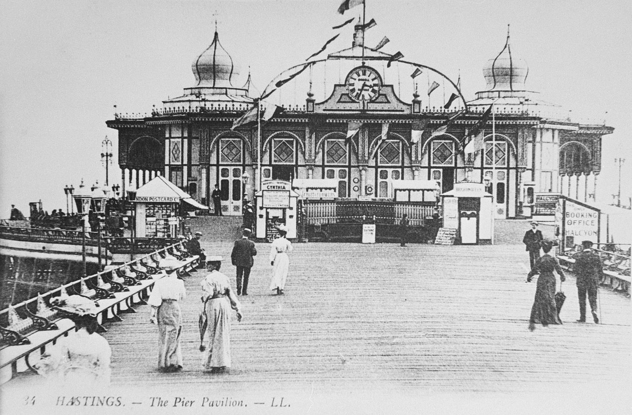 Das Pier-Pavillon, Hastings, ca. 1890 von English Photographer