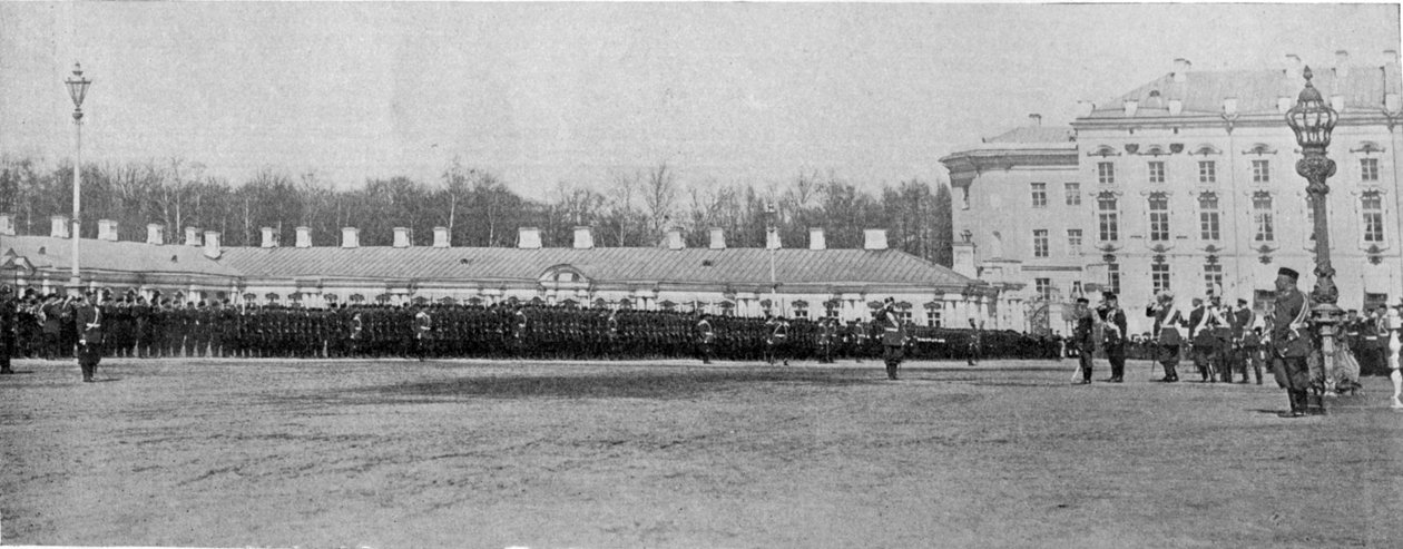 Der Zar erwidert die Grüße seiner Truppen und Generaloffiziere, Illustration aus The King, 25. Mai 1901 von English Photographer