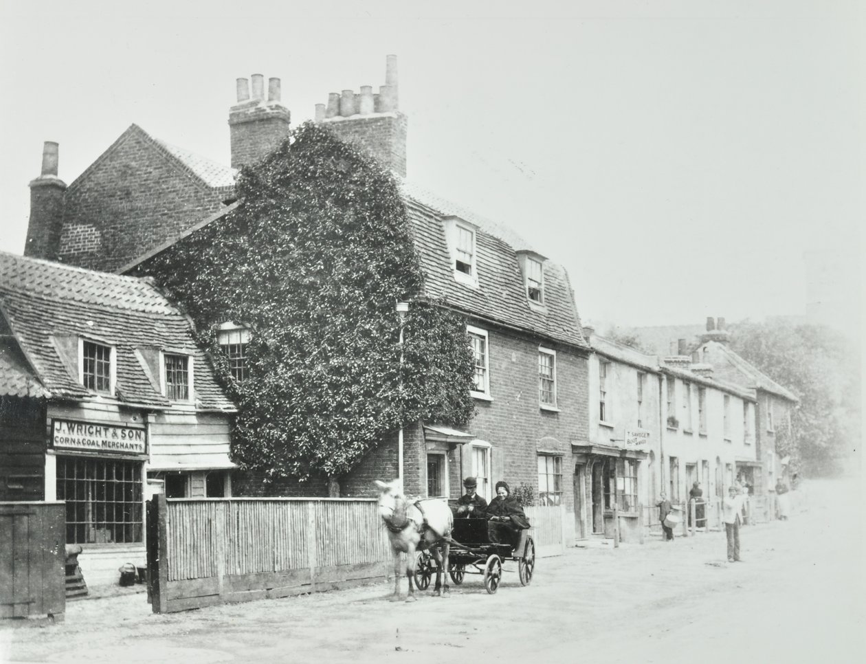 Tottenham Lane, Hornsey: Vorderansichten, ca. 1890 von English Photographer