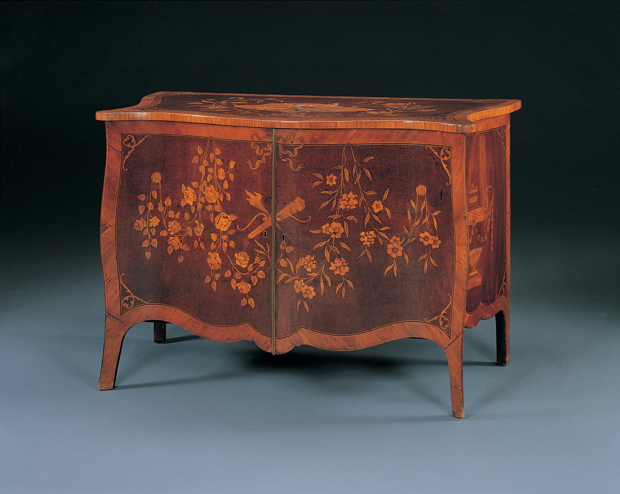 George III Marketerie-Kommode im Stil von John Cobb, ca. 1770 von English School