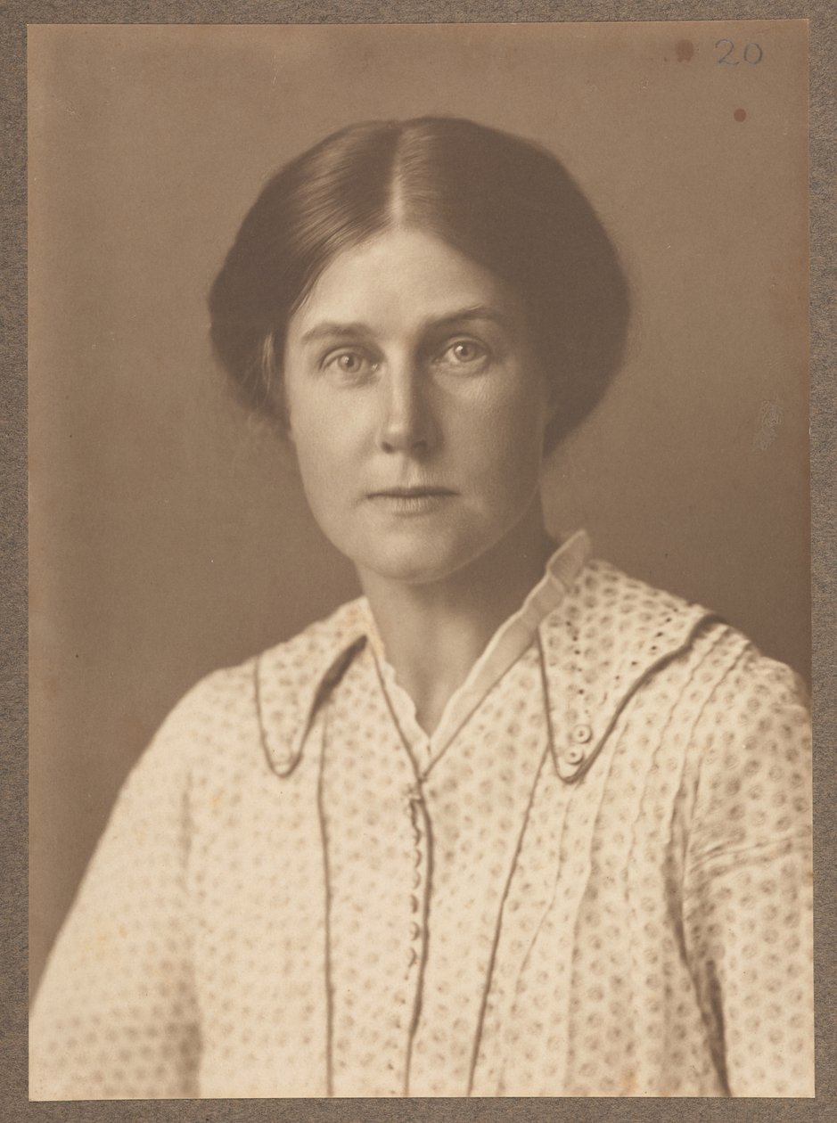 Harriet Weaver, Oktober 1916 von English School