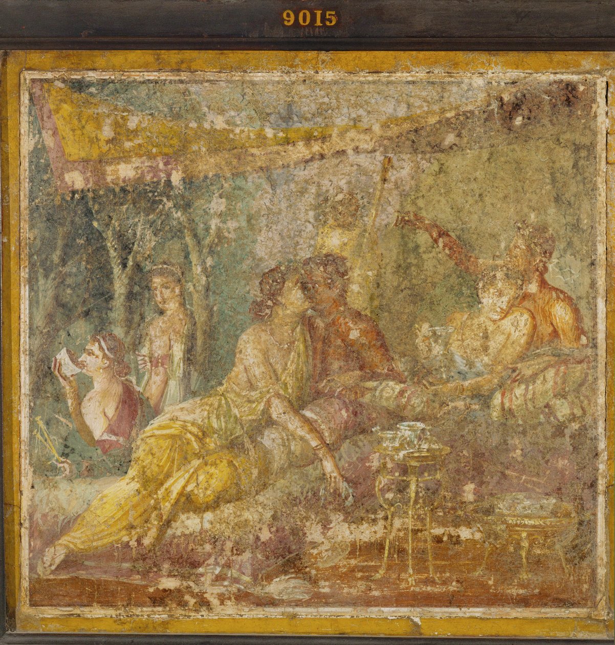 Zwei Paare in einem Sommer-Triklinion von Erich Lessing