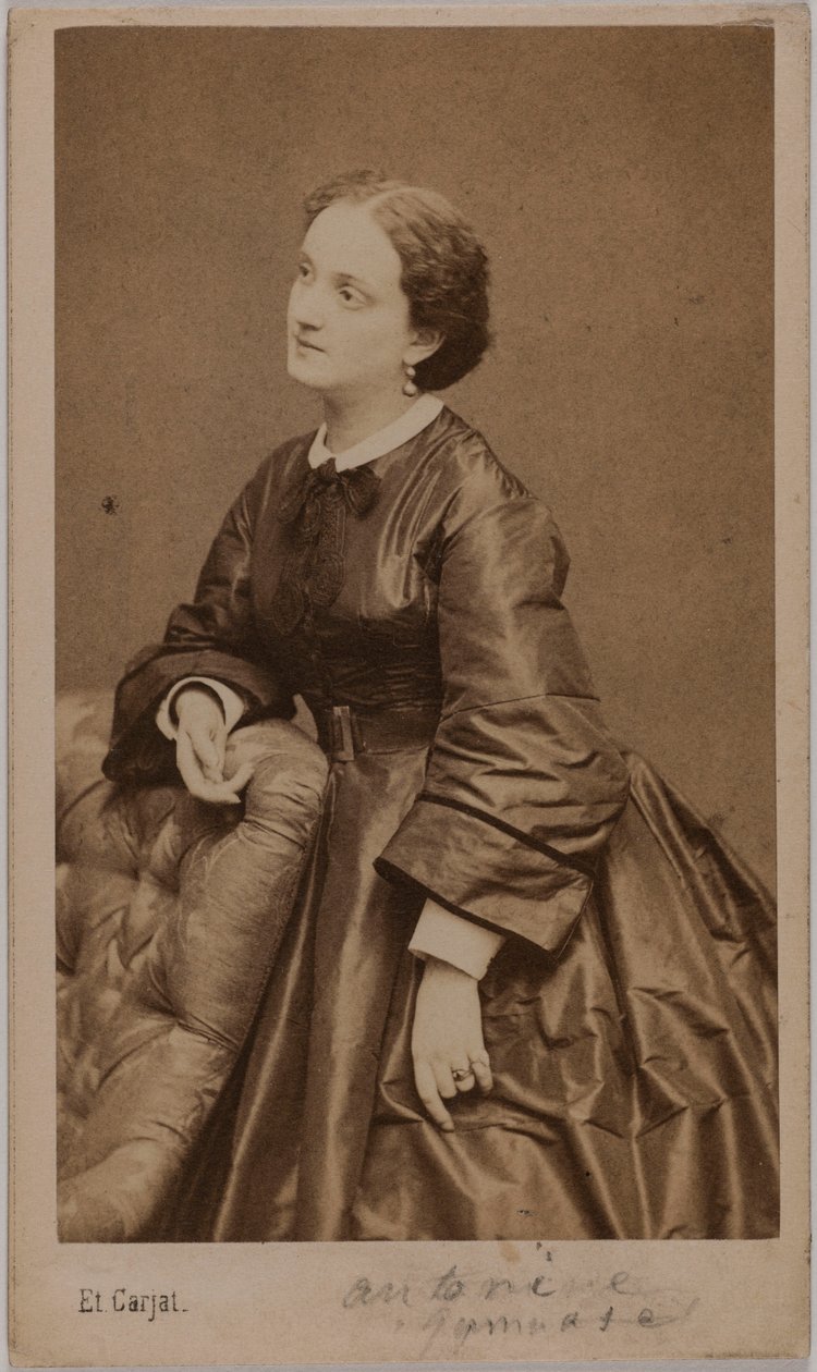 Porträt von Antonine (Marie Pélissé, genannt), (1836-1900), (Schauspielerin) von Etienne Carjat
