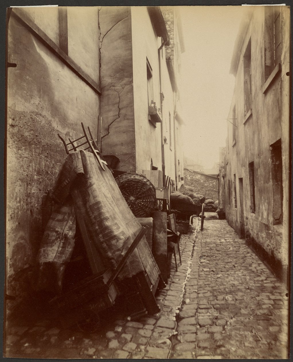 Eine Ecke der Cité Doré, Boulevard de la Gare von Eugène Atget