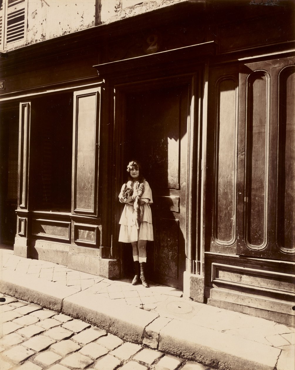[Versailles, Maison Close, Petit Place, März 1921 (Bordell, Versailles, Petit Place, März 1921)] von Eugène Atget