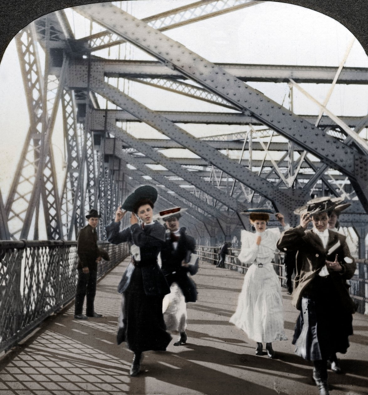Die Promenade, Williamsburg Bridge, New York, USA, ca. 1900er Jahre von Excelsior Stereoscopic Tours