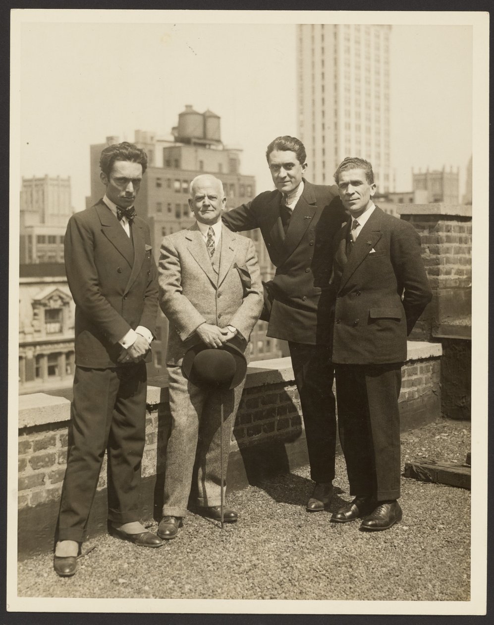 Gruppenporträt von F. Vecchi, Dr. Brinton, F. Azari und O.L. Foletti von Fedele Azari
